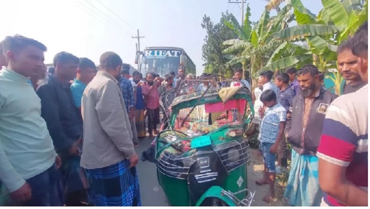 শেরপুরে বাস-সিএনজি মুখোমুখি সংঘর্ষে নিহত ৬