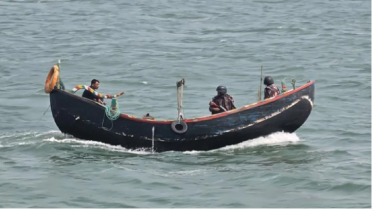 নৌকাসহ ১৯ জেলেকে ধরে নিয়ে গেছে আরাকান আর্মি