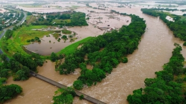 অস্ট্রেলিয়ার ভয়াবহ বন্যা, বাসিন্দাদের স্থানান্তরের আহ্বান