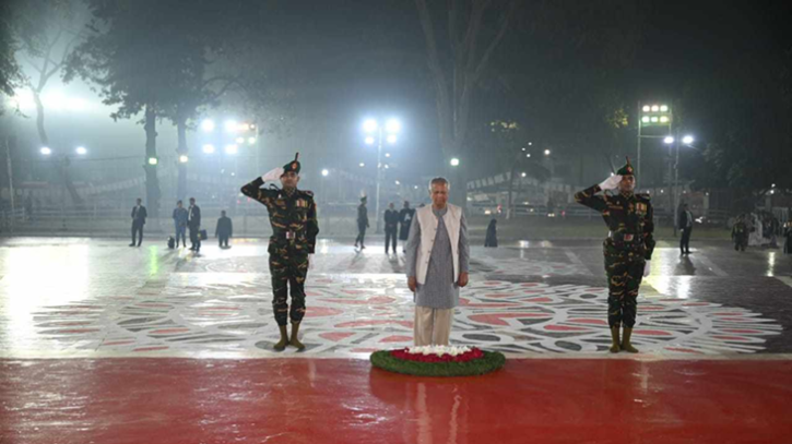 ভাষা শহীদদের প্রতি প্রেসিডেন্ট-প্রধান উপদেষ্টার শ্রদ্ধা