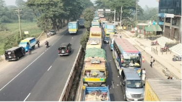 ঢাকা-চট্টগ্রাম মহাসড়কে যান চলাচল স্বাভাবিক