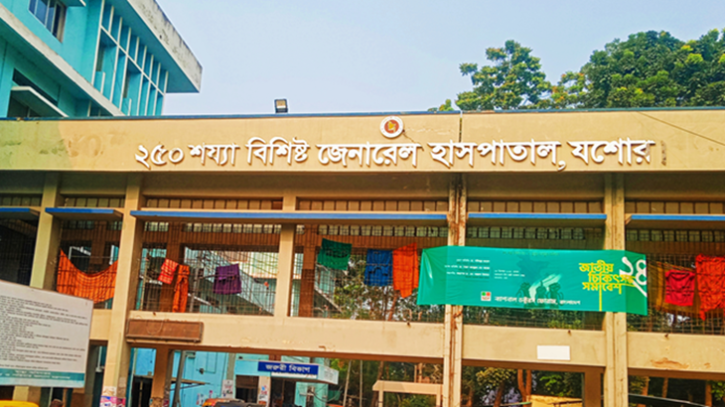 বিদ্যুৎস্পৃষ্টে গণপূর্তের স্টাফের মৃত্যু